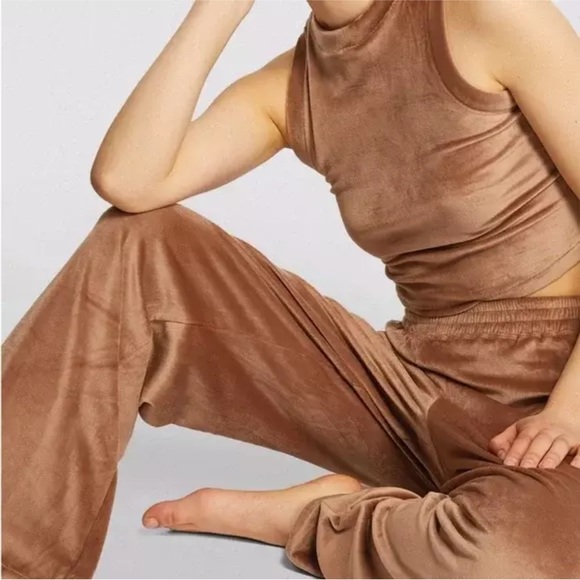Skims | Velour Crop Tank and Wide Leg Pants Set in Sienna XS - Picture 11 of 12